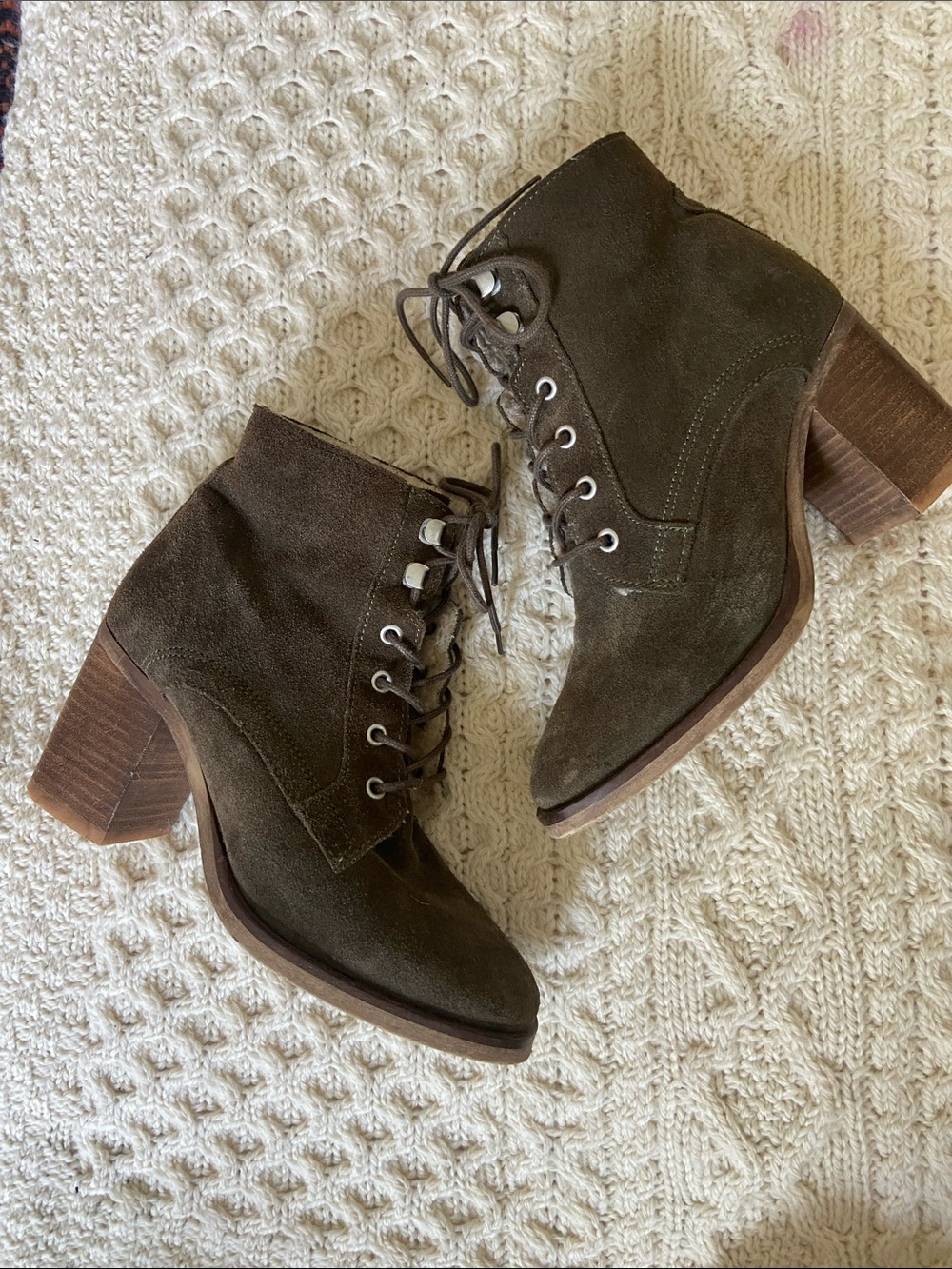 PIURE Sherpa Lined Olive Suede Lace-Up Ankle Boots